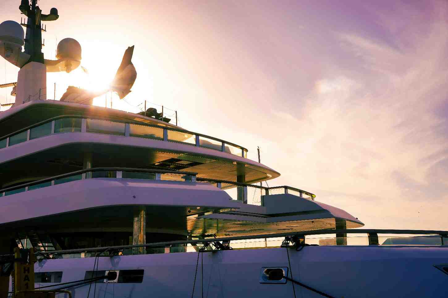 DJ Cruise Party with Water sports